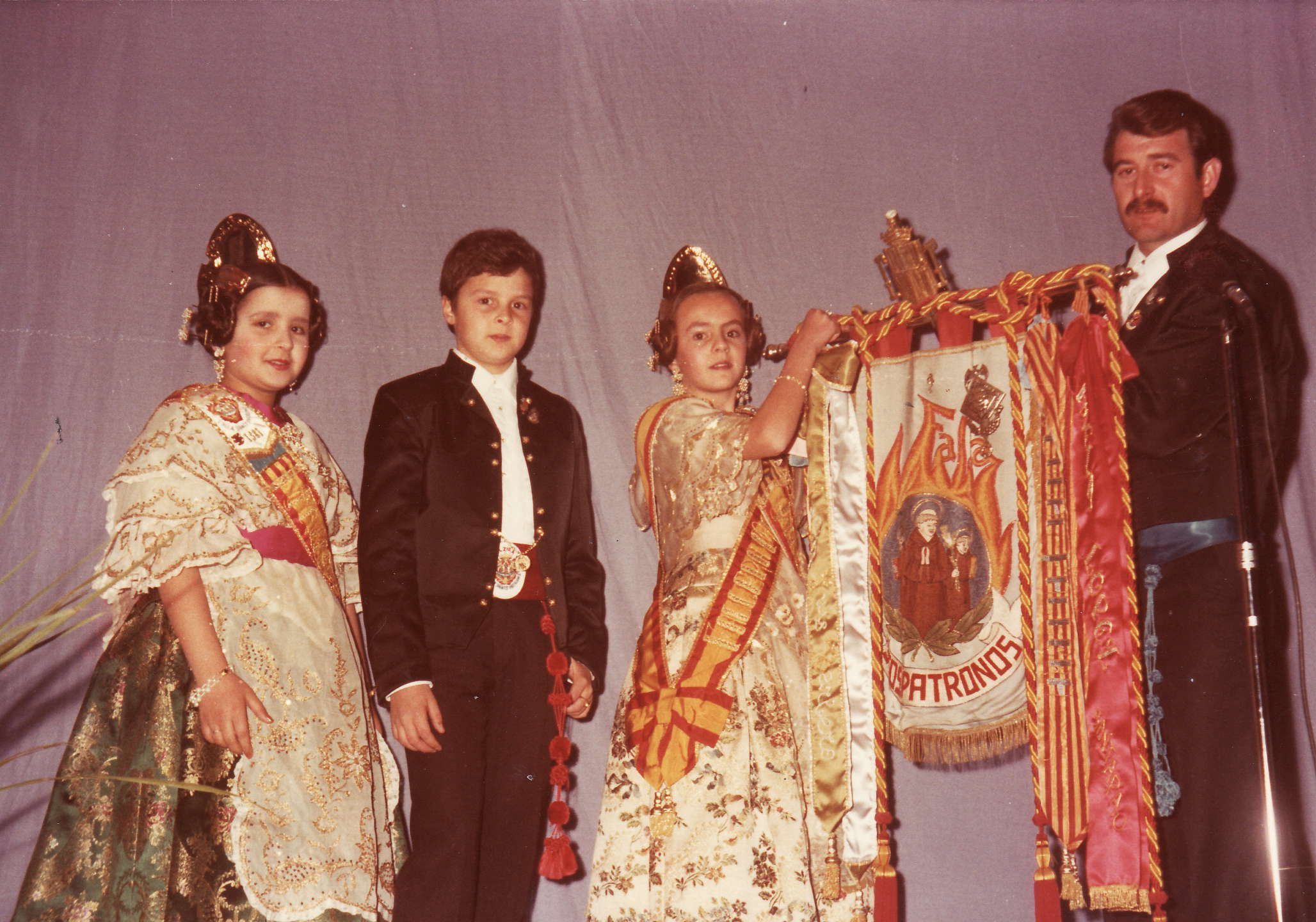1981 - Cristina Aliques Fallera Major Infantil
