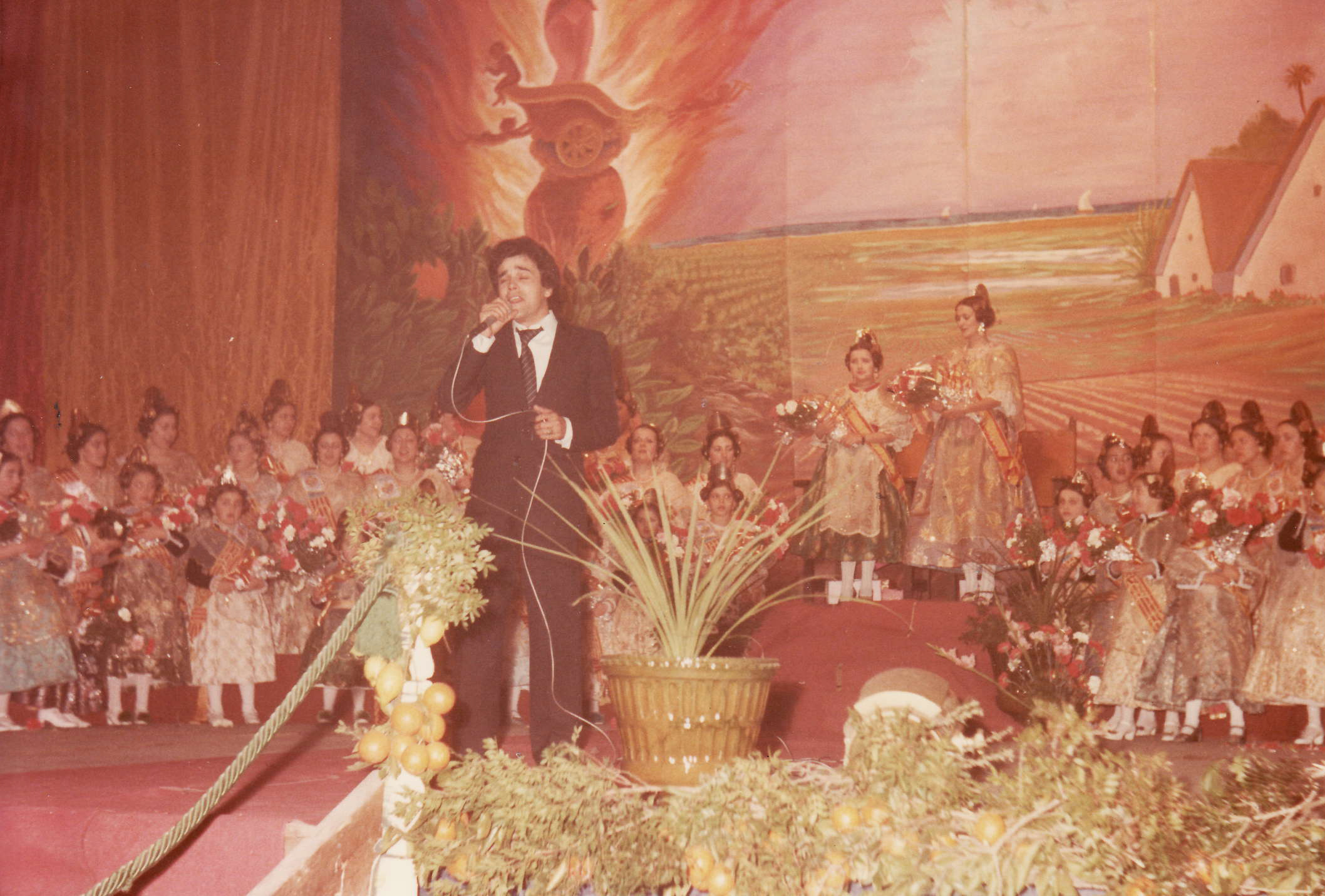 1981 - Cristina Aliques Fallera Major Infantil