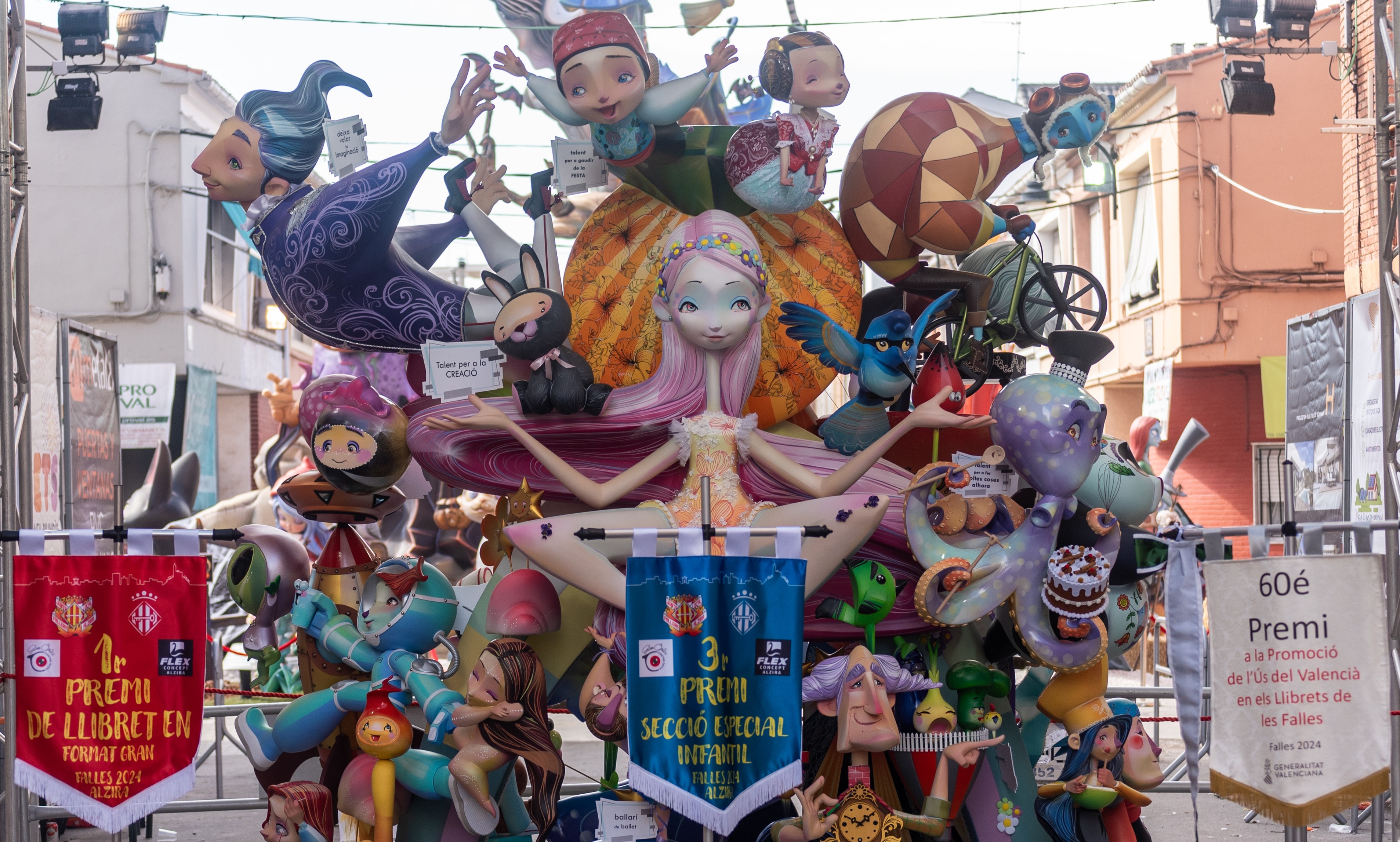 Monument infantil 2024